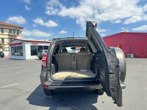 Used 2010 Toyota RAV4 Limited FWD image 7