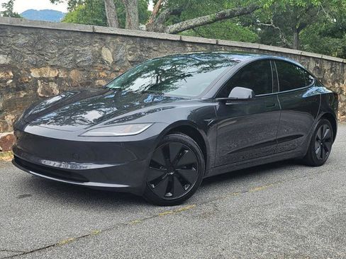 Used 2024 Tesla Model 3 Long Range RWD image 5