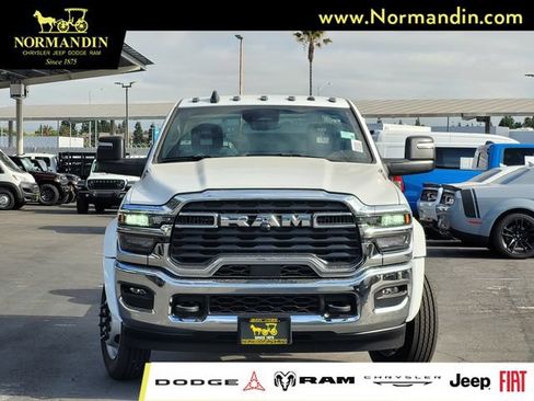 New 2025 RAM 4500 4x4 Regular Cab DRW image 2