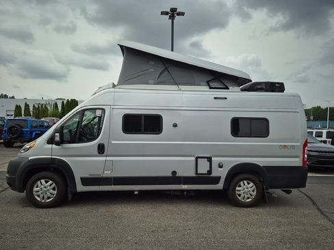 Used 2022 RAM ProMaster 3500 w/ Premium R/V Group FWD image 5