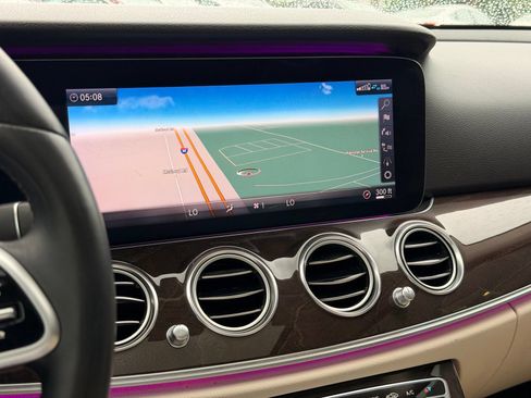 Used 2020 Mercedes-Benz E 350 4MATIC Sedan w/ Premium Package image 51