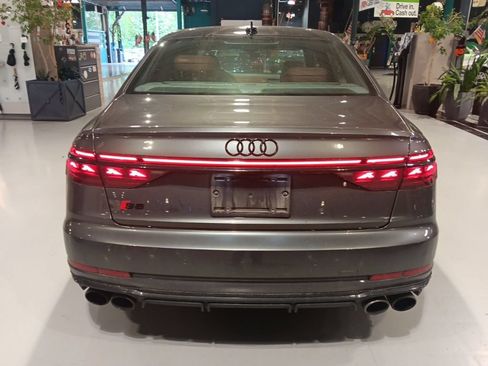 Used 2022 Audi S8 AWD/4WD image 7