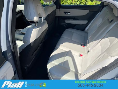 Used 2023 Nissan Ariya AWD image 34