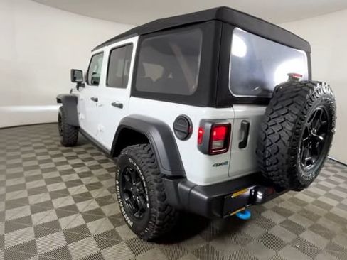 Used 2023 Jeep Wrangler Unlimited w/ Cold Weather Group AWD/4WD image 6
