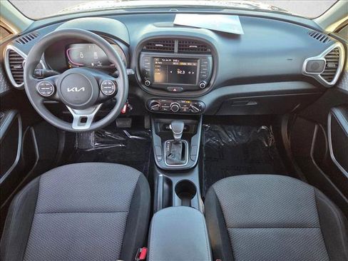 Used 2023 Kia Soul LX w/ Option Group 015 image 16