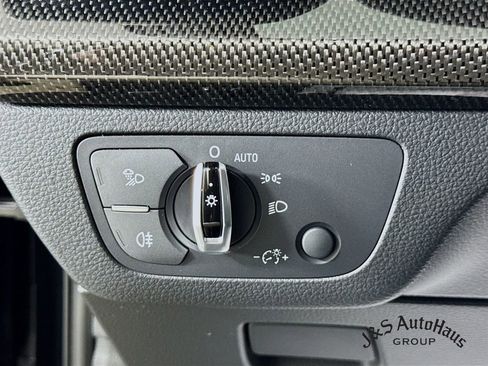 Used 2018 Audi SQ5 Premium Plus w/ S Sport Package image 10