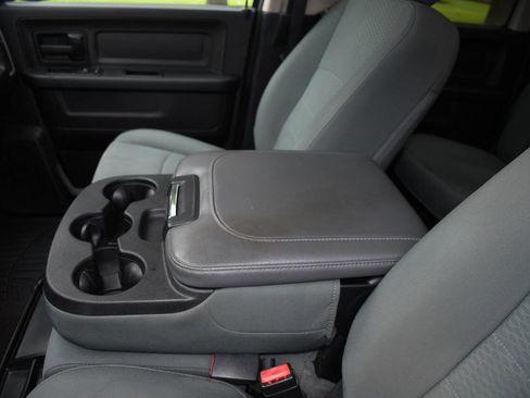 Used 2016 RAM 1500 Express AWD/4WD image 14