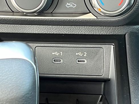 Certified 2025 Nissan Kicks SV image 26