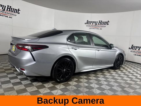 Used 2024 Toyota Camry SE FWD image 6