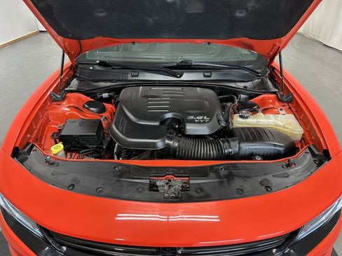 Used 2016 Dodge Charger SXT w/ AWD Plus Group image 25