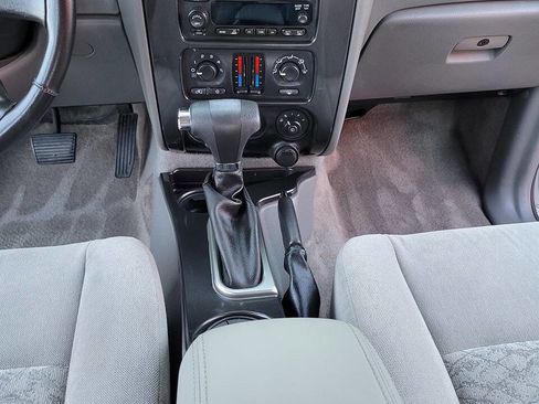 Used 2006 GMC Envoy SLE w/ Sle Preferred Equipment Group image 24