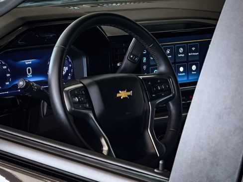 Used 2024 Chevrolet Silverado 1500 LT image 29