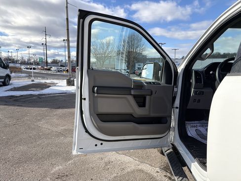 Used 2020 Ford F150 XLT w/ Equipment Group 302A Luxury image 11