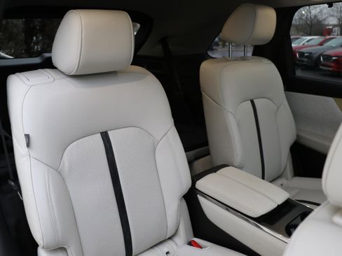 Certified 2025 MAZDA CX-90 3.3 Turbo S w/ Premium Plus image 9