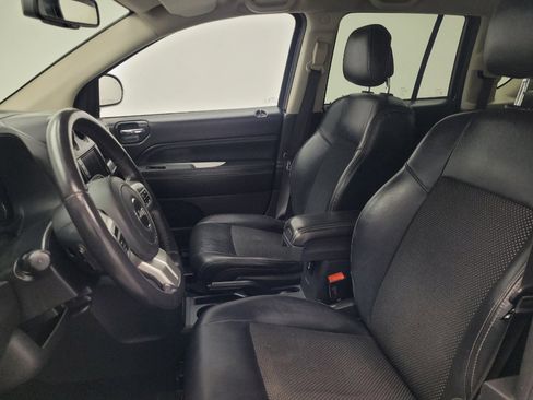 Used 2017 Jeep Compass Latitude AWD/4WD image 17