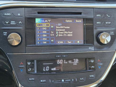 Used 2014 Toyota Avalon XLE Touring FWD image 23