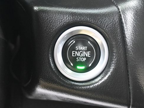Used 2022 Chevrolet Tahoe LT w/ Luxury Package AWD/4WD image 25
