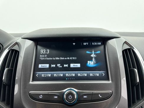 Used 2018 Chevrolet Cruze LT image 4