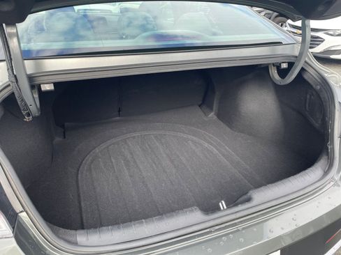 Used 2025 Hyundai Elantra SEL image 31