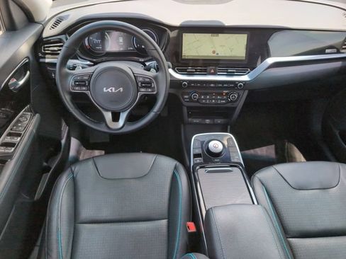 Used 2022 Kia Niro EX Premium FWD image 27