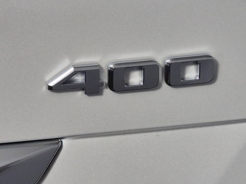 New 2026 Cadillac XT5 Sportv w/ LPO, Floor Liner Package image 9