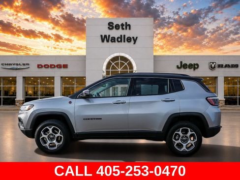Used 2022 Jeep Compass Trailhawk AWD/4WD image 4
