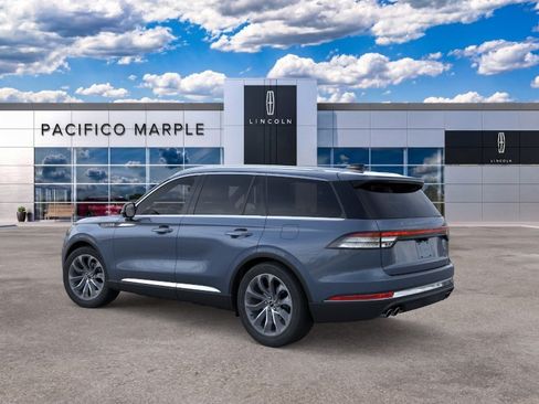 Used 2026 Lincoln Aviator AWD image 4