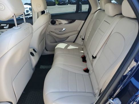 Used 2018 Mercedes-Benz GLC 300 4MATIC image 25