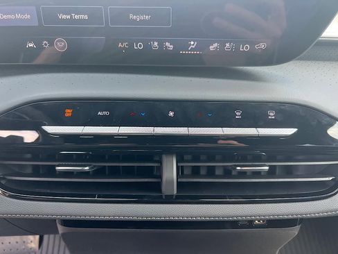 New 2026 Buick Enclave Avenir w/ Super Cruise Package image 23