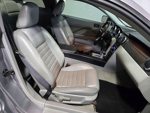 Used 2006 Ford Mustang GT image 14