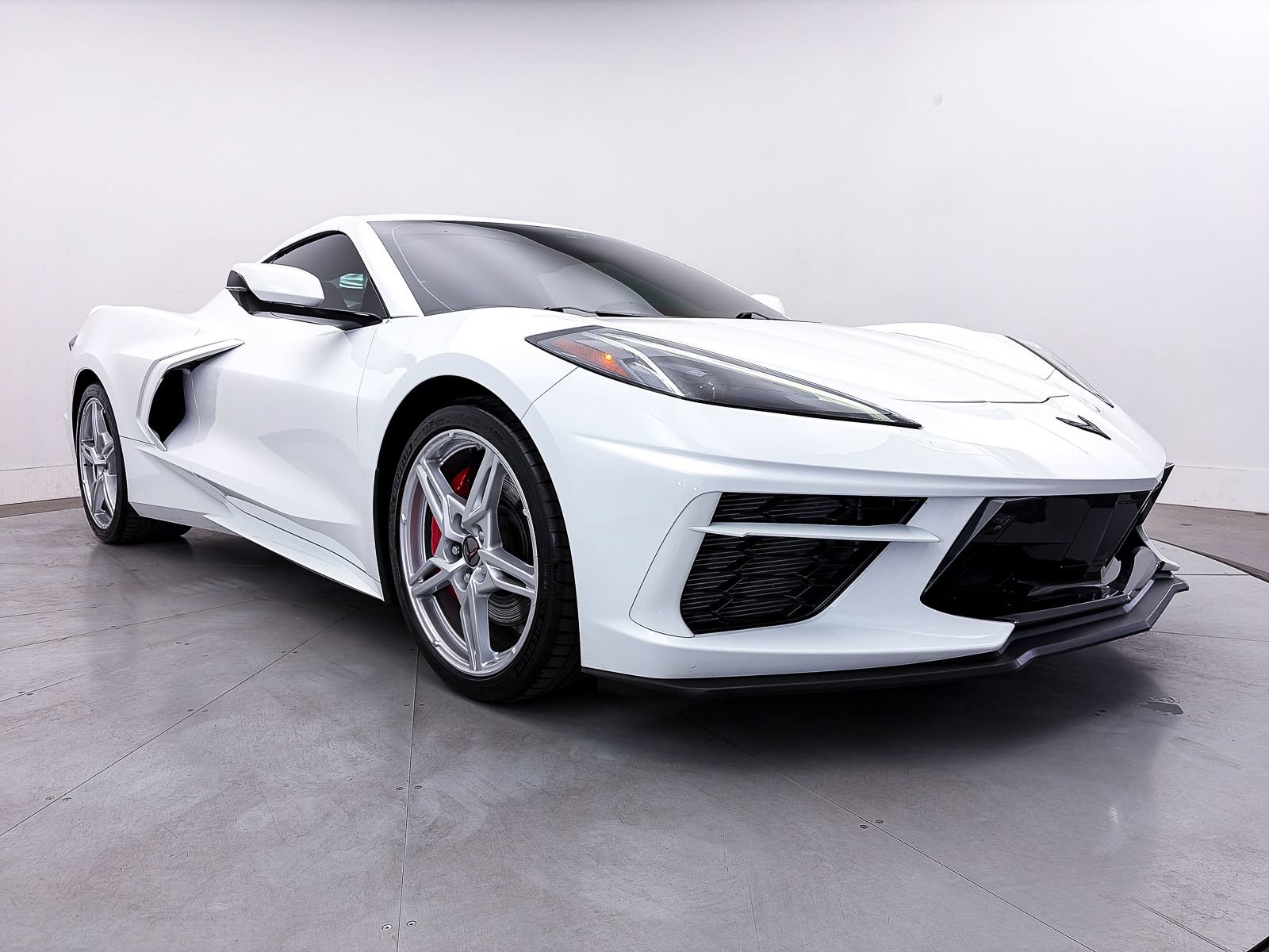 Used 2021 Chevrolet Corvette Stingray Premium Cpe w/ Z51 Performance Package RWD image 12