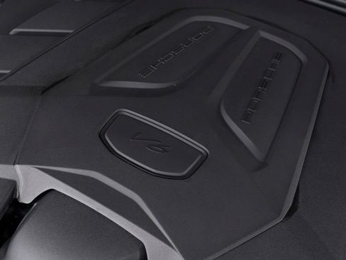 Certified 2024 Porsche Cayenne Coupe AWD/4WD image 46