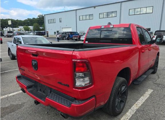 Used 2022 RAM 1500 Big Horn AWD/4WD image 3