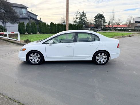 Used 2008 Honda Civic LX image 2