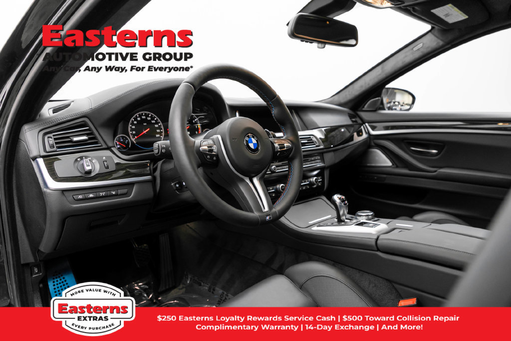 Used 2015 BMW M5 RWD image 20