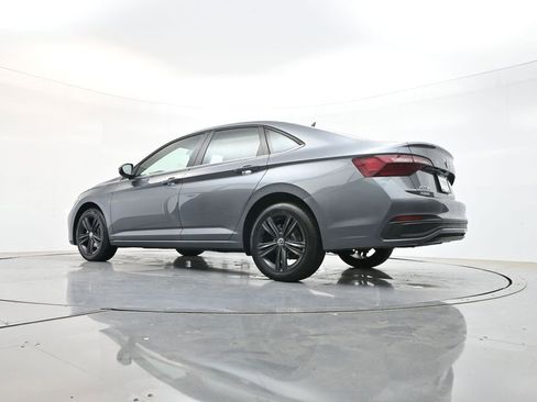 Used 2023 Volkswagen Jetta SE FWD image 37