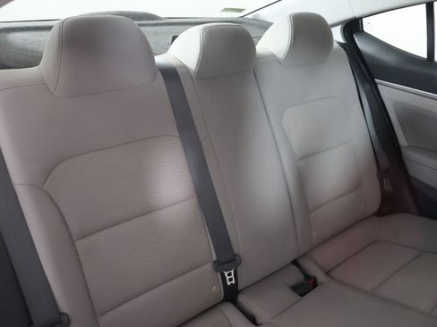 Used 2019 Hyundai Elantra SEL FWD image 28