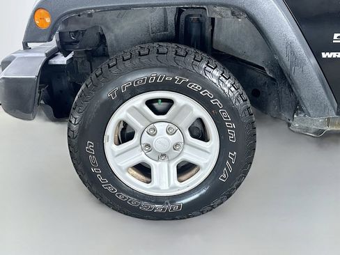 Used 2013 Jeep Wrangler Sport image 8