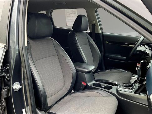 Used 2021 Kia Seltos S AWD/4WD image 26