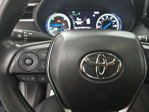 Certified 2021 Toyota Venza XLE image 22