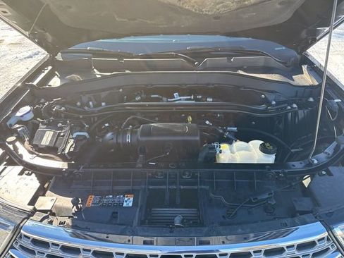 Used 2022 Ford Explorer Limited w/ Equipment Group 301A image 11