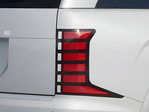 Certified 2026 Hyundai Palisade Calligraphy FWD image 40