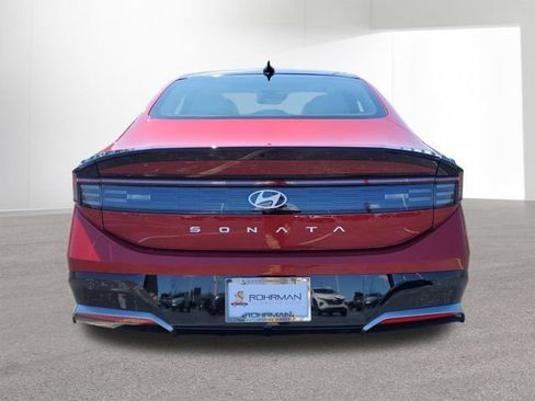 Used 2024 Hyundai Sonata SEL w/ Convenience Package FWD image 15