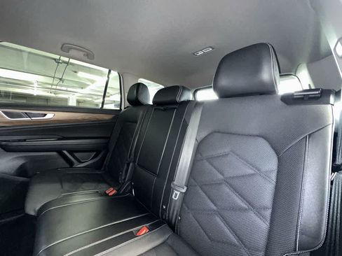 Used 2024 Volkswagen Atlas SE FWD image 22