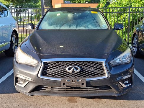 Used 2018 INFINITI Q50 Luxe w/ Essential Package (3.0T Luxe) AWD/4WD image 3