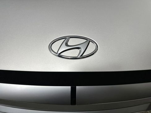 Used 2024 Hyundai Ioniq 5 SEL image 9