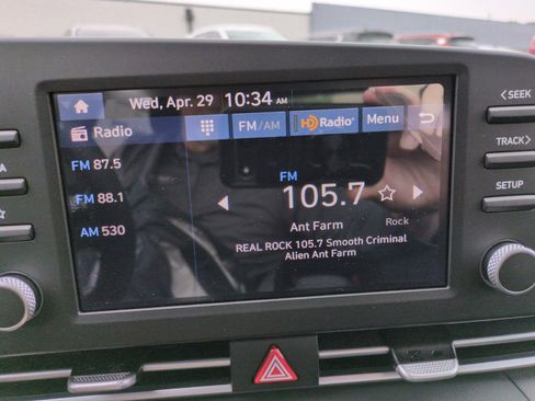 New 2026 Hyundai Elantra Hybrid FWD image 23