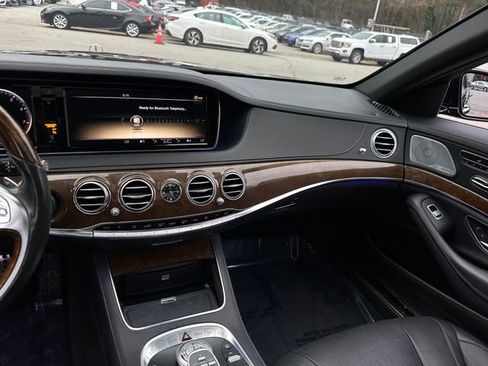 Used 2014 Mercedes-Benz S 550 Sedan w/ Premium 1 Package image 19