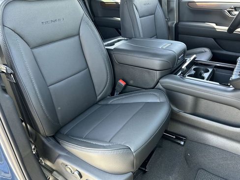 New 2026 GMC Yukon Denali w/ Denali Reserve Package AWD/4WD image 29