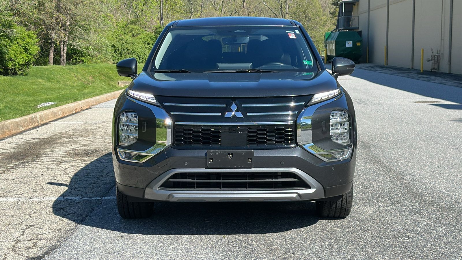Used 2025 Mitsubishi Outlander AWD image 3
